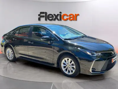 Usado Toyota Corolla Active 125 CV (91 kW) 2023 Negro Berlina
