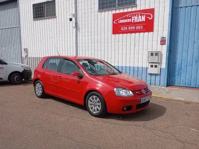 Usado VW Golf VI Highline 105 CV (77 kW) 2008 Rojo Utilitario
