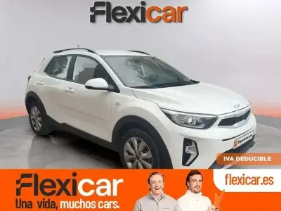 Usado Kia Stonic 84 HP (61 kW) 2022 Branco SUV