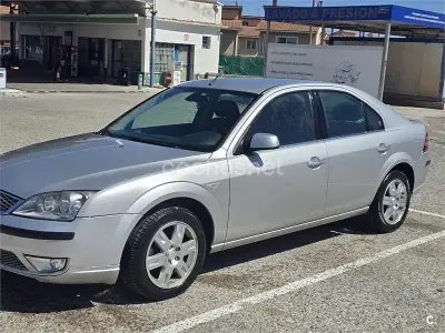Gebraucht Ford Mondeo Trend 130 PS (95 kW) 2006 Grau Limousine