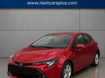 Usado Toyota Corolla Business Edition 122 CV (89 kW) 2021 Granate Berlina
