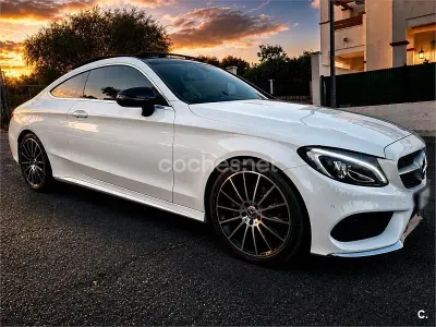 Usado Mercedes C220 AMG line 170 CV (125 kW) 2017 Blanco Coupe