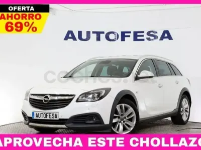 Usado Opel Insignia Country Tourer S 170 HP (125 kW) 2016 Branco Carrinha