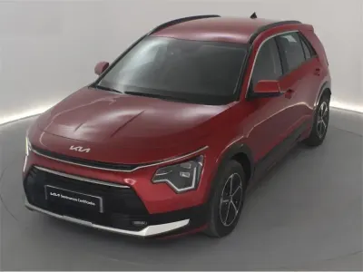 Usado Kia Niro 129 CV (94 kW) 2025 Rojo SUV
