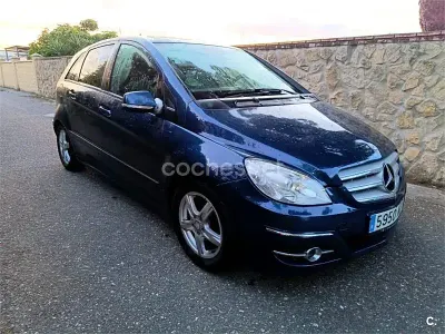 Usado Mercedes B170 116 CV (85 kW) 2009 Azul Monovolumen