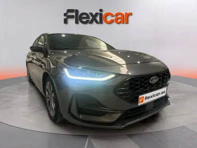 Usado Ford Focus ST-Line 125 CV (91 kW) 2022 Gris Berlina
