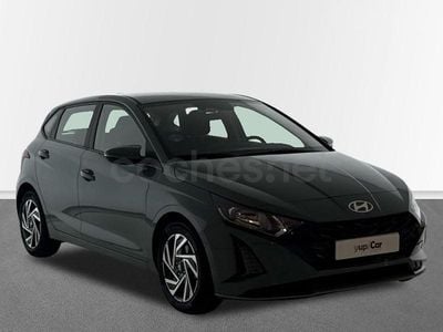 Usado Hyundai i20 100 CV (73 kW) 2024 Verde Utilitario