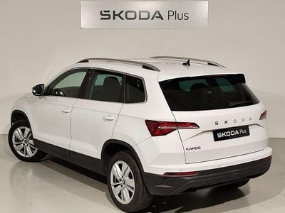 Usado Skoda Karoq Selection 150 CV (110 kW) 2025 Blanco SUV