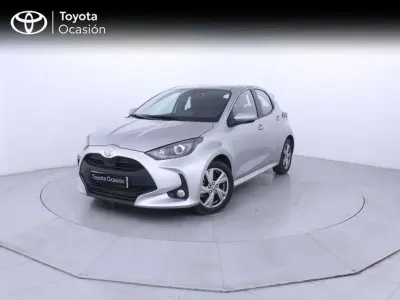 Usado Toyota Yaris Active 116 CV (85 kW) 2025 Gris Utilitario