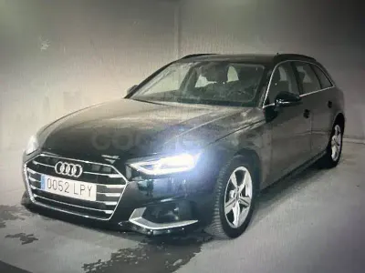 Usado Audi A4 Advanced Plus 136 CV (100 kW) 2022 Negro Familiar