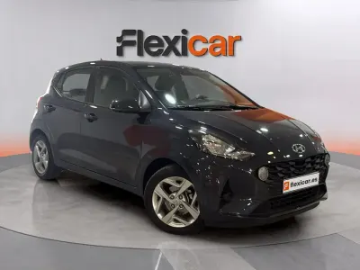 Usado Hyundai i10 67 CV (49 kW) 2022 Azul Utilitario