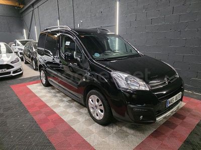 Usado Citroën Berlingo Feel 100 CV (73 kW) 2016 Negro Monovolumen