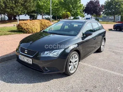 Usado Seat Leon ST Reference 105 CV (77 kW) 2016 Negro Familiar