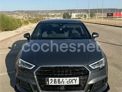 Usado Audi A3 S-Line 150 CV (110 kW) 2017 Gris / plata Berlina