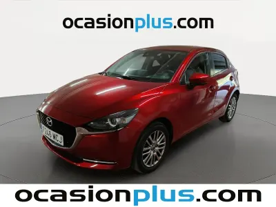 Usado Mazda 2 90 CV (66 kW) 2022 Rojo Utilitario