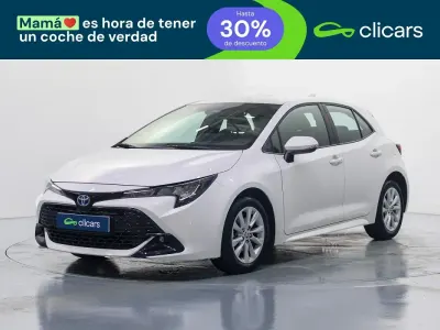 Käytetty Toyota Corolla Active 140 HP (102 kW) 2023 Valkoinen Sedan