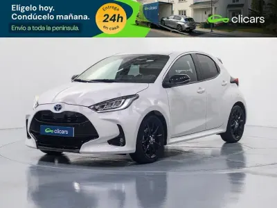 Occasion Toyota Yaris Hybrid Plus 116 PK (85 kW) 2022 Wit Sedan