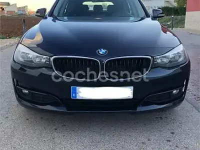 Usado BMW 318 143 CV (105 kW) 2015 Azul Berlina