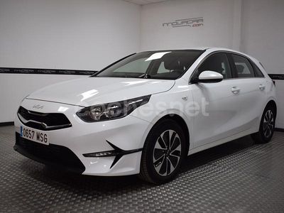 Blanco Usado 2024 Kia Ceed Utilitario | 17.500 € (Precio justo)