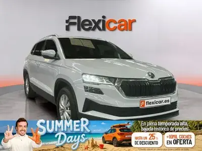 Usado Skoda Karoq Ambition 150 CV (110 kW) 2023 Blanco SUV