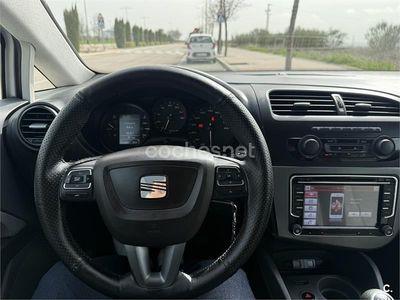 Usado Seat Leon Reference 125 CV (91 kW) 2010 Blanco Utilitario