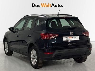 Usado Seat Arona Style Plus 110 CV (80 kW) 2022 Azul SUV