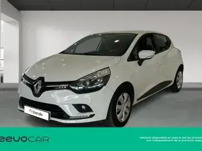 Usado Renault Clio Business 75 CV (55 kW) 2019 Blanco
