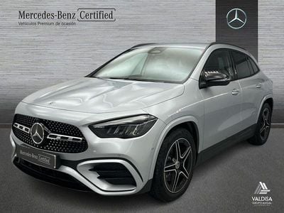 Usado Mercedes GLA200 AMG line 150 CV (110 kW) 2025 Gris / plateado SUV
