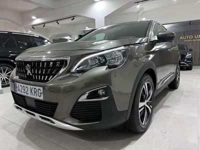Usado Peugeot 3008 Allure 131 CV (96 kW) 2018 Gris / plata SUV