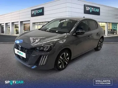 Usado Peugeot 208 Allure 102 CV (75 kW) 2024 Gris Utilitario