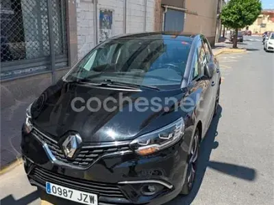 Usado Renault Scénic IV Edition One 110 CV (80 kW) 2017 Negro Monovolumen