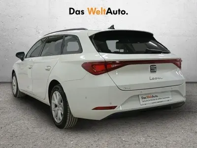 Usado Seat Leon Style 115 CV (84 kW) 2022 Blanco