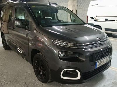 Usado Citroën Berlingo Feel 110 CV (80 kW) 2020 Gris / plata Monovolumen