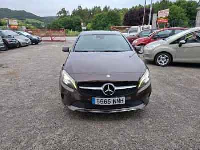 Usado Mercedes A200 Urban 136 CV (100 kW) 2016 Marrón Berlina