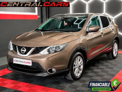 Usado Nissan Qashqai N-TEC 115 CV (84 kW) 2014 Marrón SUV
