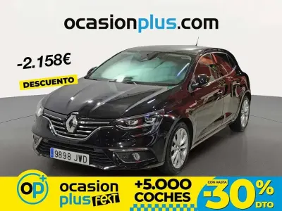 Usado Renault Mégane IV Zen 132 CV (97 kW) 2017 Negro Utilitario