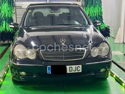 Negro Usado 2001 Mercedes C240 Elegance Berlina | 5900 € (Un poco caro)