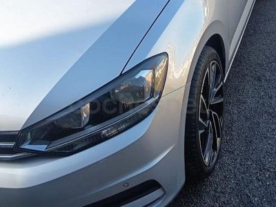 Usado VW Touran Advance 122 CV (89 kW) 2020 Gris / plata Monovolumen