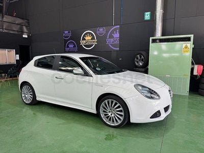 Usado Alfa Romeo Giulietta Distinctive 140 CV (102 kW) 2013 Blanco Utilitario