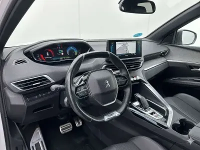 Begagnad Peugeot 3008 GT 226 HK (166 kW) 2023 Grå SUV