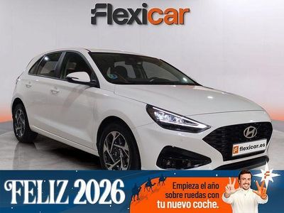 Usado Hyundai i30 120 CV (88 kW) 2024 Blanco Berlina