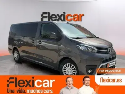 Usado Toyota Proace Verso Active 131 CV (96 kW) 2023 Gris Familiar