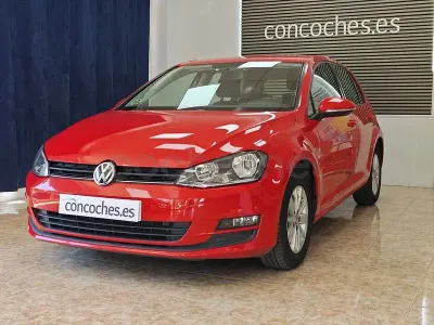 Usado VW Golf VII Edition 105 CV (77 kW) 2014 Rojo Berlina