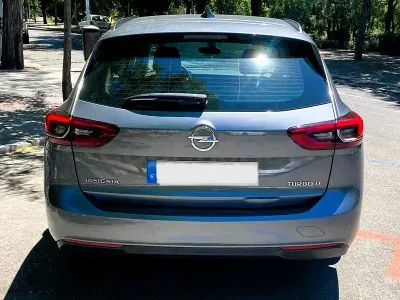 Usado Opel Insignia Excellence 136 CV (100 kW) 2018 Gris / plata Familiar