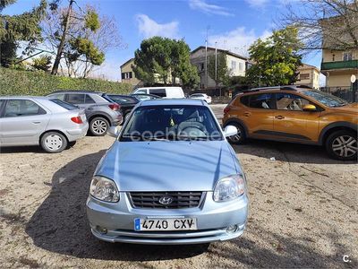 Usado Hyundai Accent 82 CV (60 kW) 2004 Azul Berlina