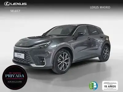 Usado Lexus LBX 136 CV (100 kW) 2025 Gris SUV