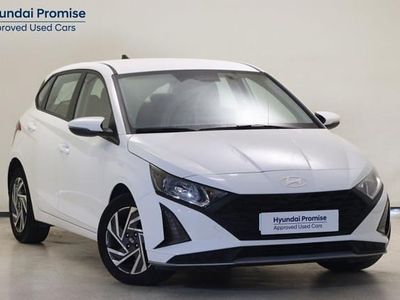 Usado Hyundai i20 100 CV (73 kW) 2024 Blanco Utilitario