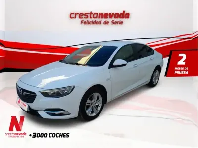 Usado Opel Insignia Selective 136 CV (100 kW) 2019 Blanco Berlina