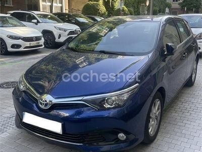 Toyota Auris Hybrid