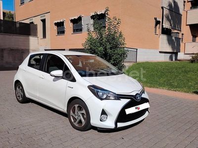 Blanco Usado 2016 Toyota Yaris Hybrid Advance Berlina | 12.990 € (Precio justo)